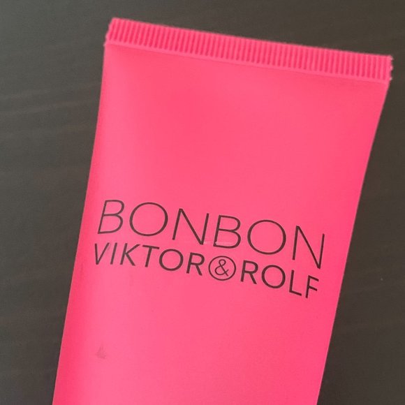 Viktor & Rolf Bonbon Perfumed Body Lotion - Picture 6 of 11